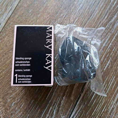 Mary kay blending sponge - blending,